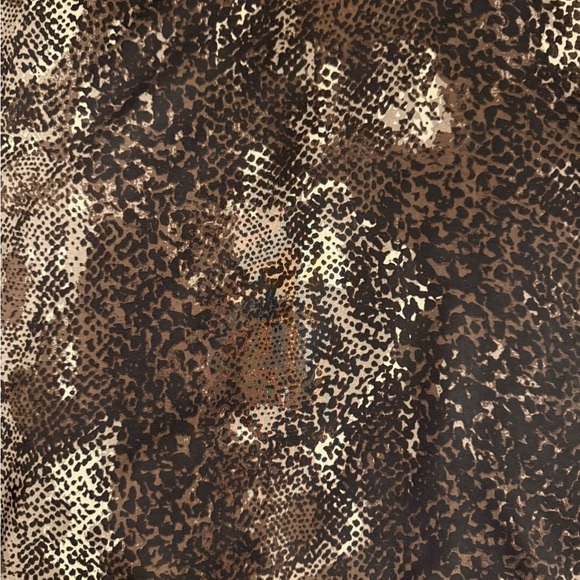 Danier snake print tee - Picture 2 of 6